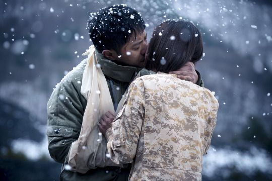 kdramalive Image from Descendents of the Sun