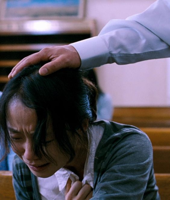 Kdramalive Jeon Do-yeon in "Secret Sunshine" (2007). 