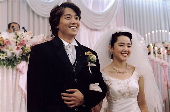 Kdramalive image of Kim Rae-won and Moon Geun-young in "My Little Bride" (2004).