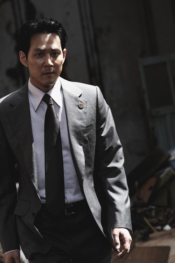Kdramalive image of Lee Jung-jae in "New World" (2013)