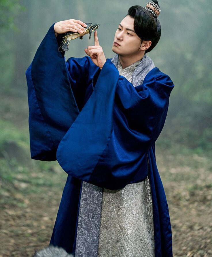 Kdramalive image of Shin Seung-ho as Go Won in "Alchemy of Souls" (2022-2023). Credit: Pinterest.
